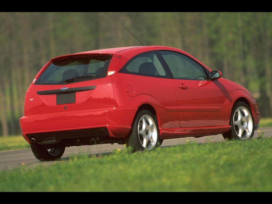  Ford Focus SVT 2002 года  (фото 13 из 98)